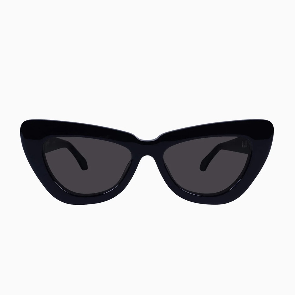 Valley Lafayette Chic Black Cat-Eye Sunglasses with Case